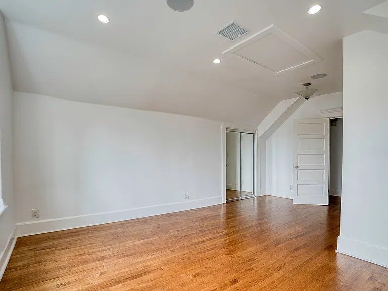 1616 12th Ave — Photo 30