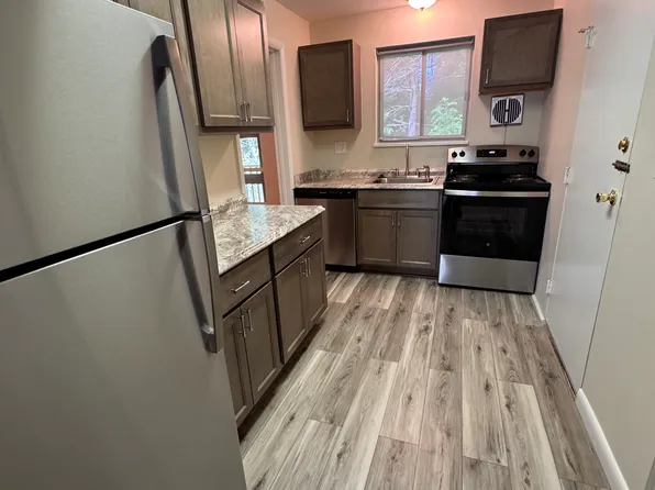 2401 East Ave #C, Rochester, NY 14610