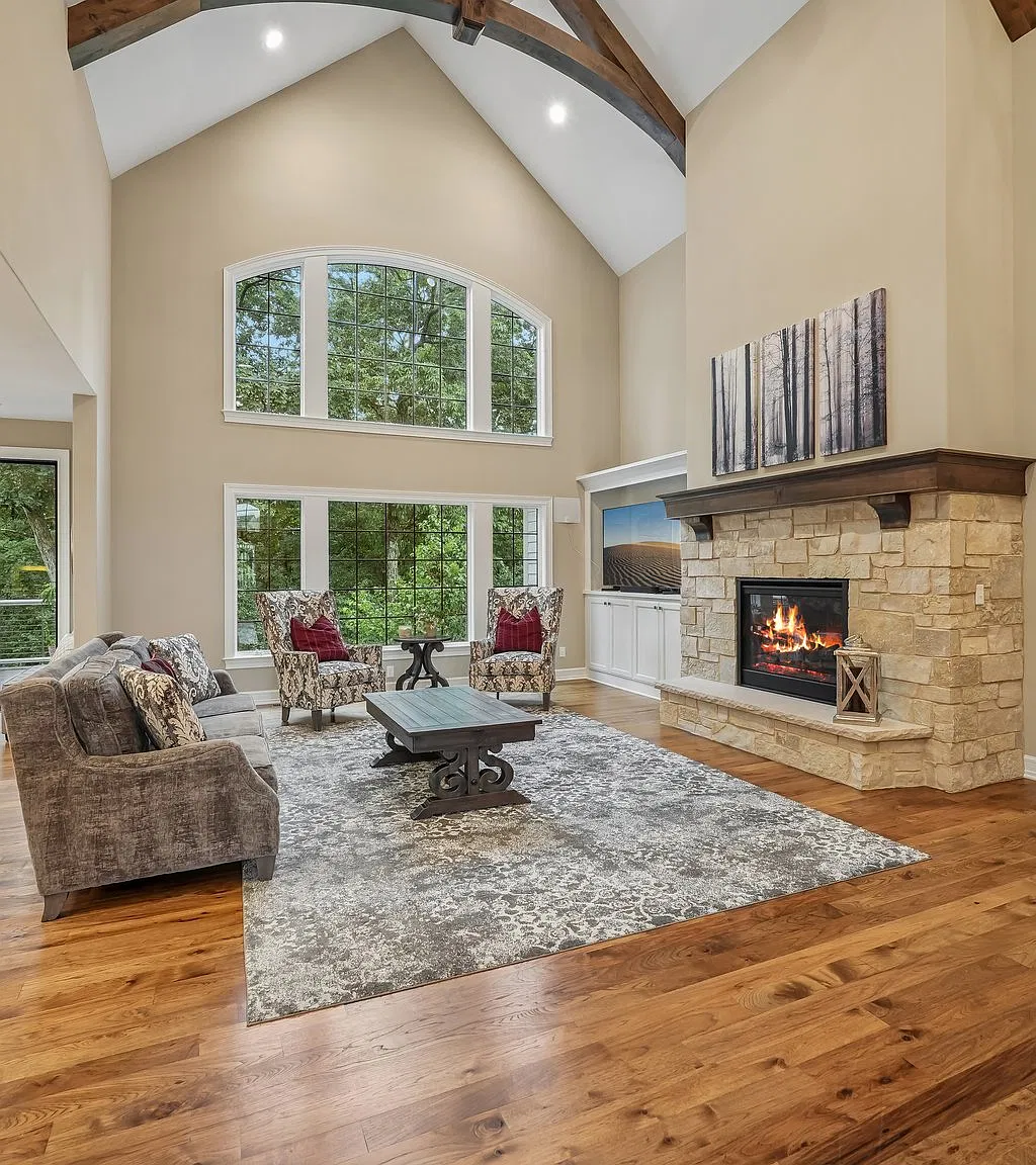 5 bed, 4.5 bath, 5977 sqft, $8,000 — Photo 4