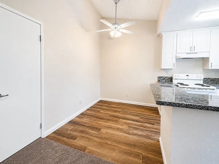 4177 Iowa St #6 — Photo 4