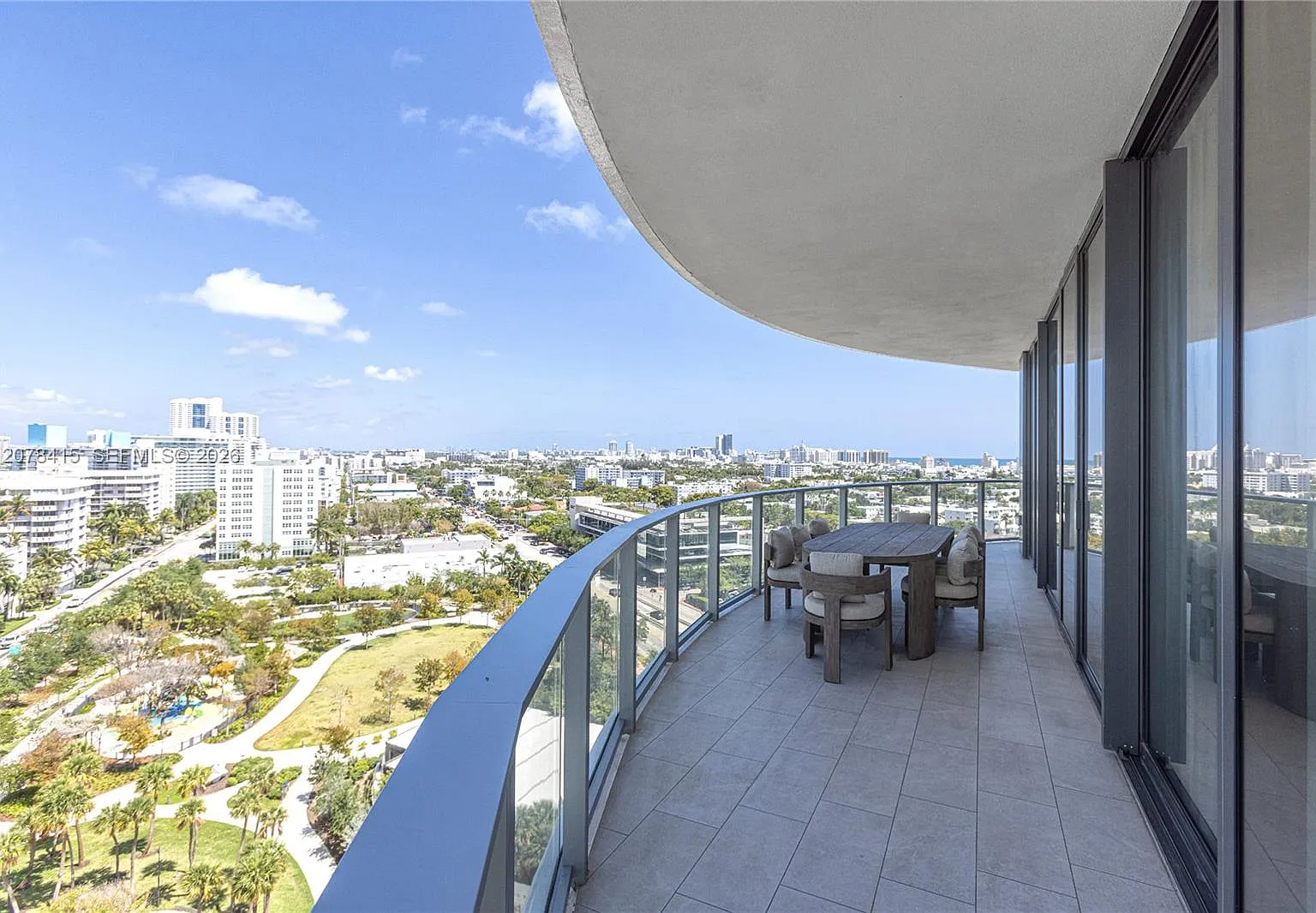 Park Residences Cond — Photo 1