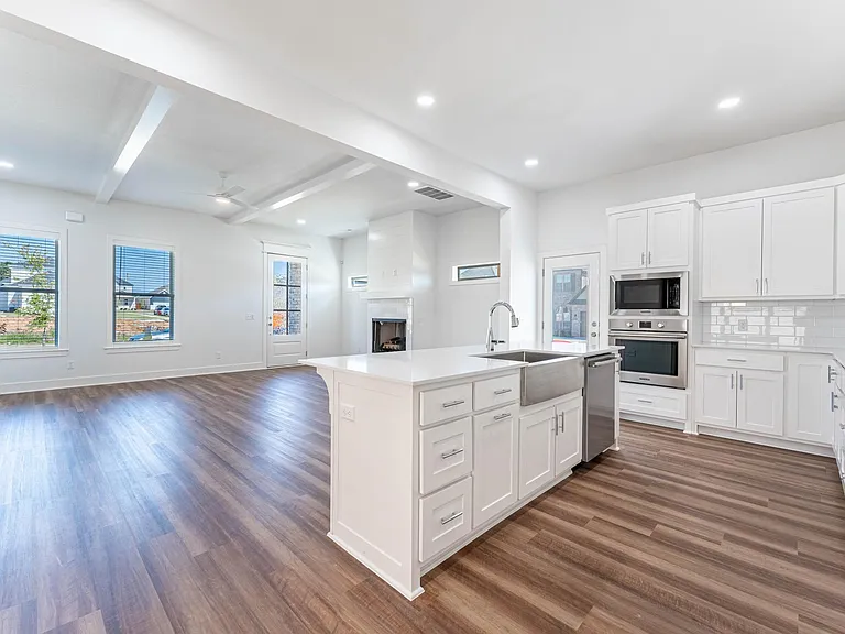 6306 Luna Ln — Photo 8