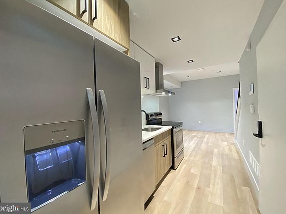 3rd image of 1718 N Bouvier St #B