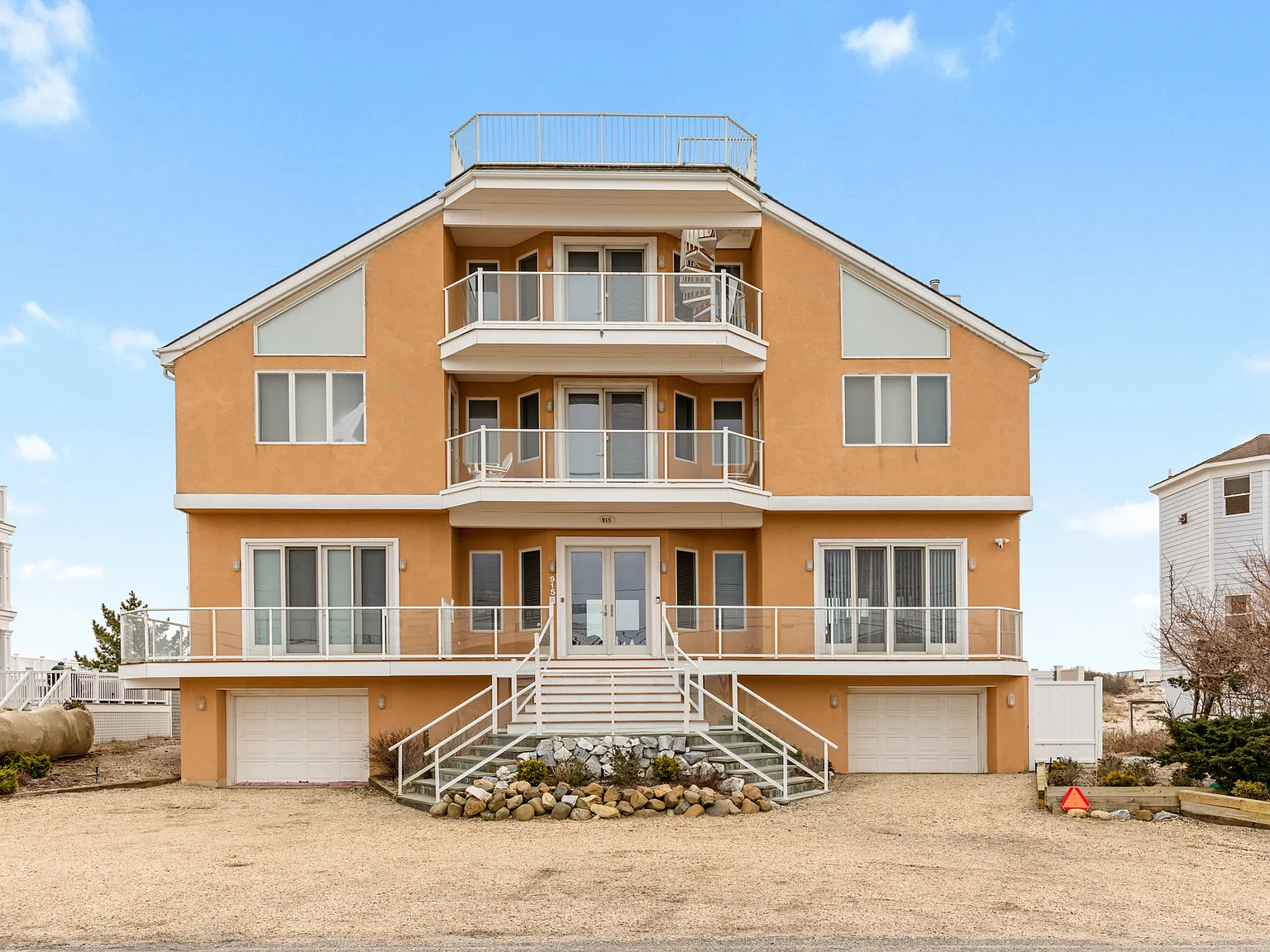 8 Bedroom Oceanfront Palace on Dune Rd — Photo 2