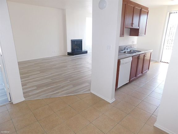 2nd image of 4343 Whitsett Ave APT 204