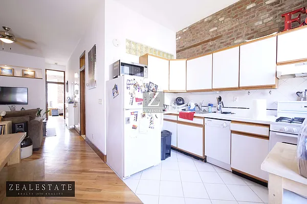 Rented by ZealEstate Group Inc | media 24