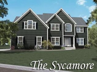 11 Spruce St, Littleton, MA 01460