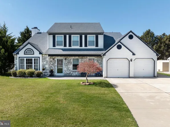 12 Dover Pl, Logan Township, NJ 08085