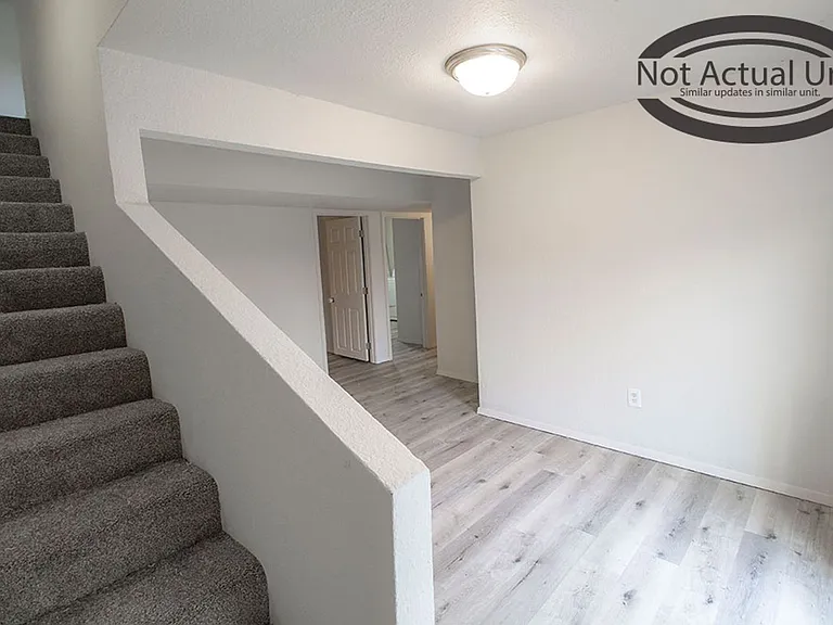 1013 W Ash St — Photo 20