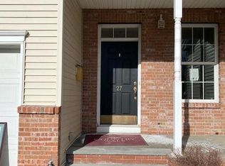 27 Scarlet Ln #27, Windsor, CT 06095