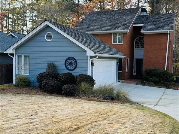 2620 Camden Glen Ct, Roswell, GA 30076