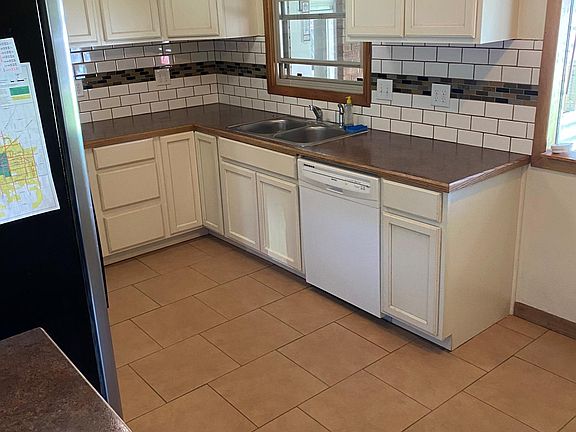 3rd image of 960 Koster Ave