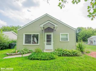 2100 Collins Ave, Shelby Township, MI 48317