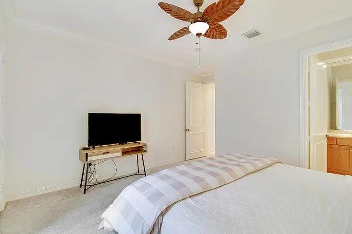 349 Chambord Ter — Photo 23