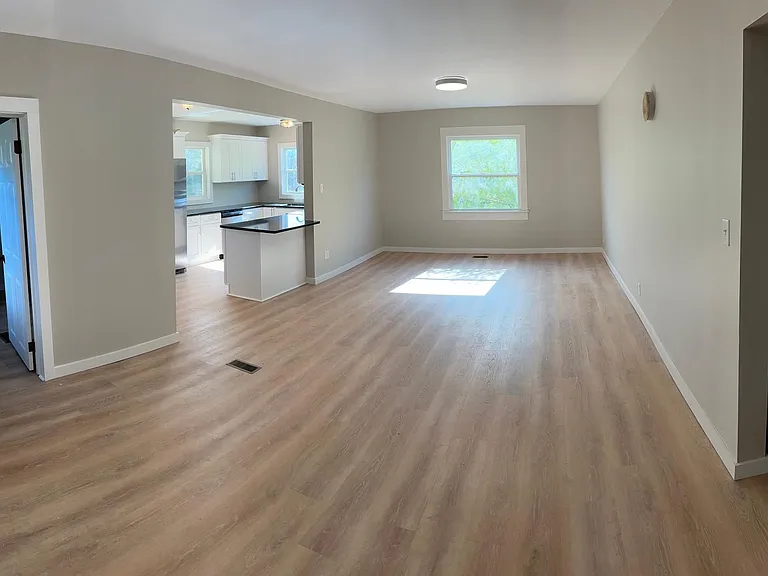 6690 Idols Rd — Photo 18