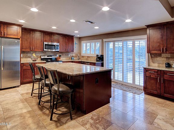 2nd image of 1401 W Coral Reef Dr