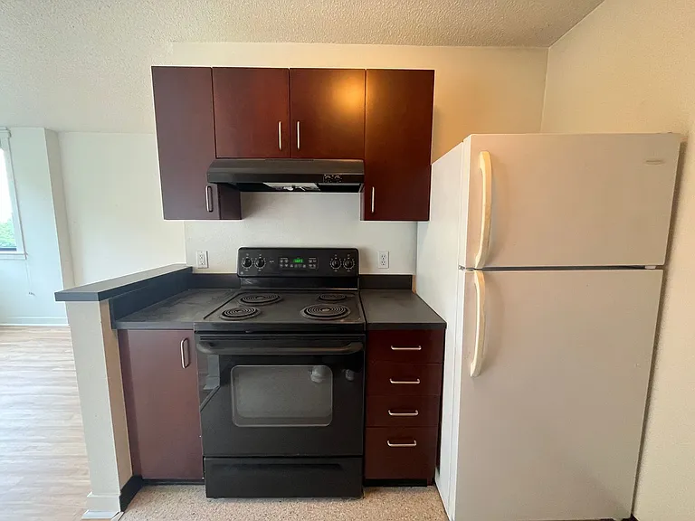 2020 SW Main St #602 — Photo 7
