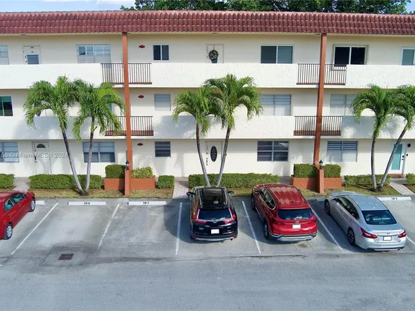 281 S Hollybrook Dr APT 103, Pembroke Pines, FL 33025