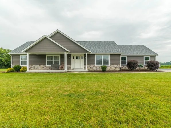 5165 Diamond Mill Rd, Brookville, OH 45309