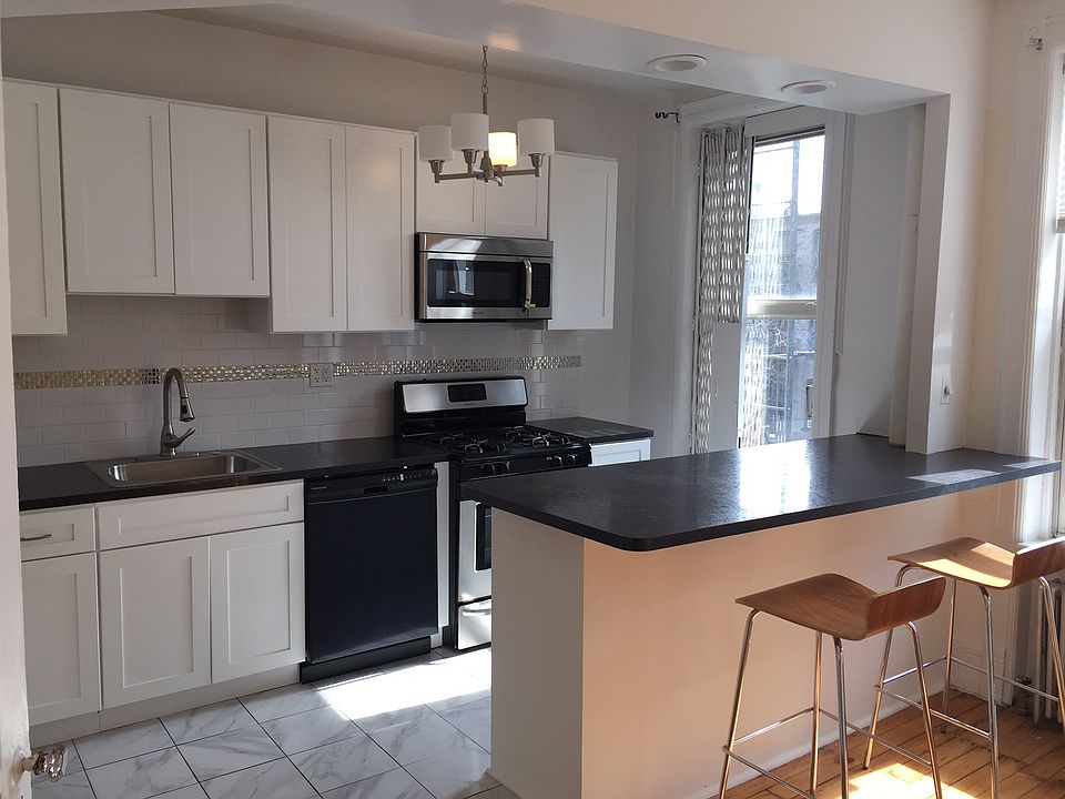 1st image of 252 11th St #Tr3