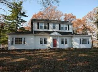 15 S Country Club Rd, Decatur, IL 62521