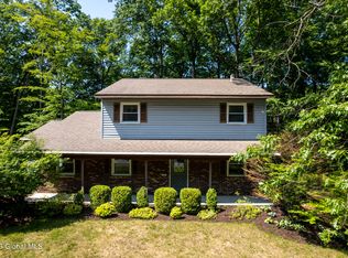 45 Brookline Dr, Clifton Park, NY 12065