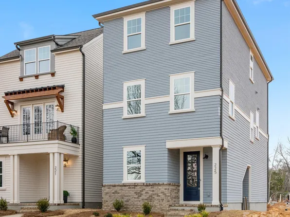 225 Davidson Gateway Dr, Davidson, NC 28036