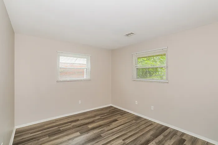 2372 Bluelark Dr — Photo 9