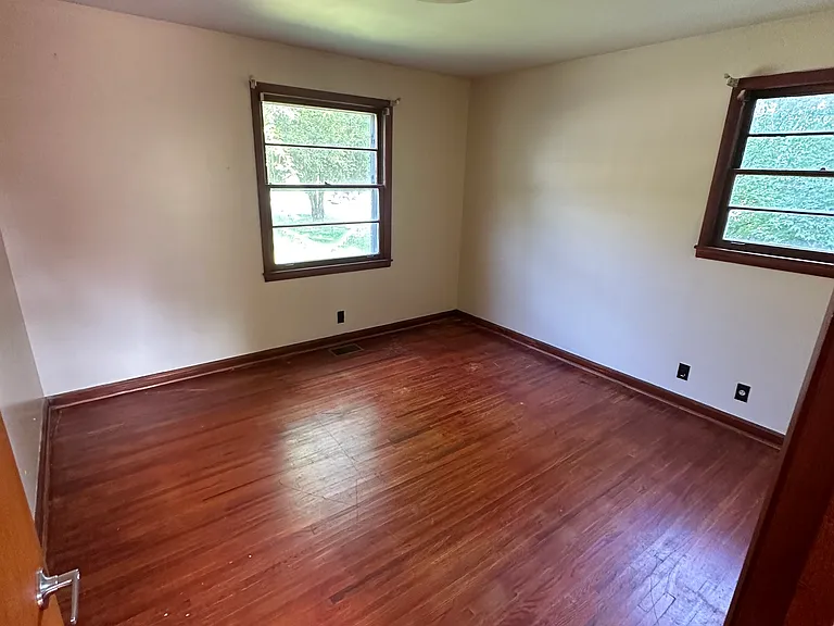 539 Bismark Dr — Photo 12