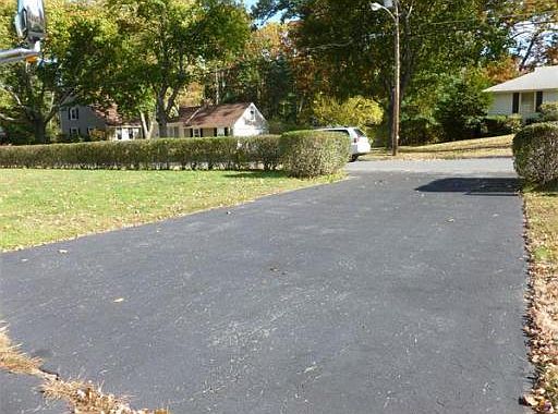 4th image of 38 Meadow Wood Dr