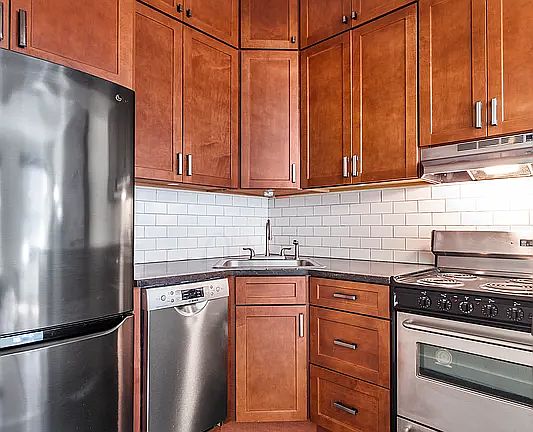 4th image of 765 9th Ave APT 1E