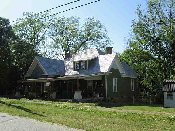 2nd image of 101 E Pine St