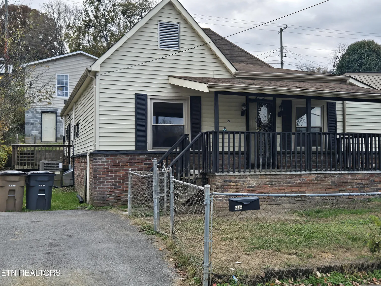 212 Oglewood Ave, Knoxville TN - Owner Finance Home