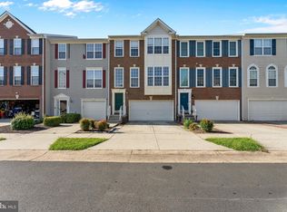 42795 Shaler St, Chantilly, VA 20152