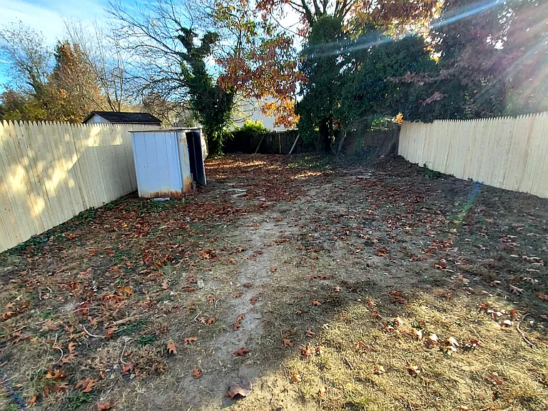 12 Heywood Ln — Photo 10