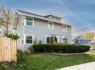 412 19th St SE, Cedar Rapids, IA 52403