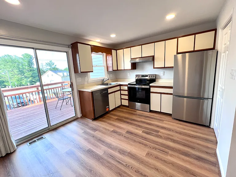 103 W O St — Photo 8