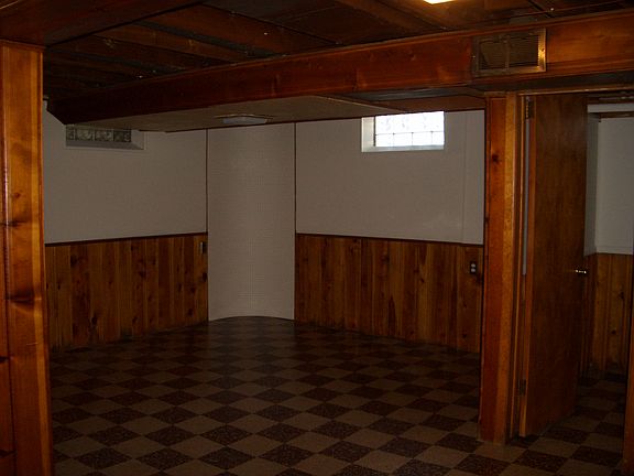 4th image of 20849 Bayside St