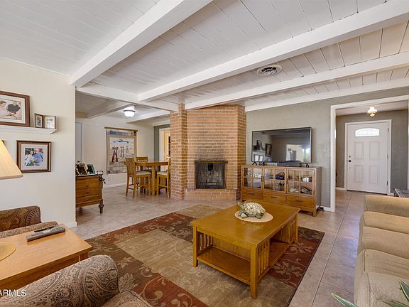 3rd image of 3002 N Marigold Dr