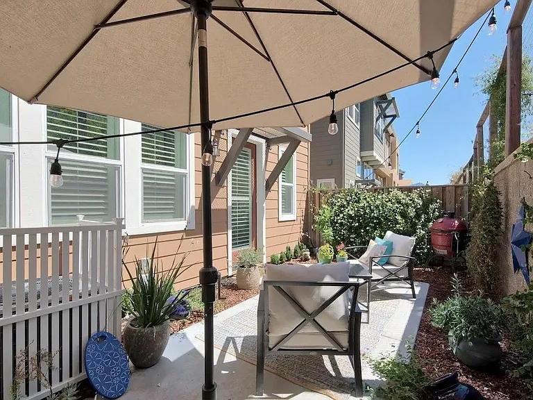 604 Jade St — Photo 5