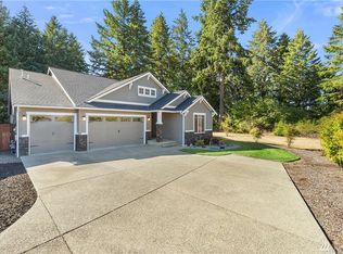 5207 Emerald St SE, Lacey, WA 98513