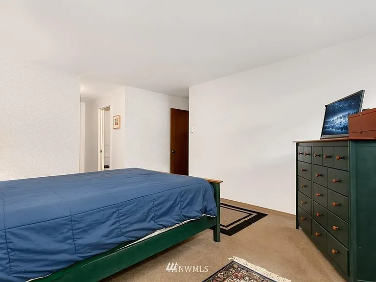 1530 10th Ave W #1530 — Photo 3