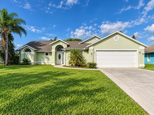 107 Keystone Dr, Sebastian, FL 32958