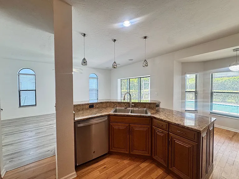 6077 Marella Dr — Photo 5