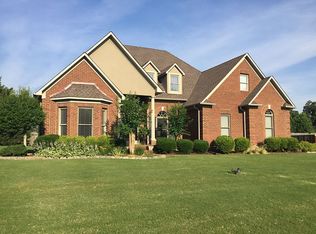 21 Fieldview Cv, Jackson, TN 38305