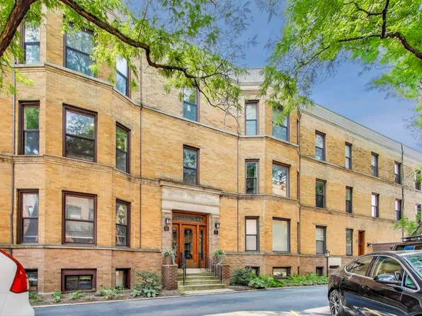 749 W California Ter #2, Chicago, IL 60657