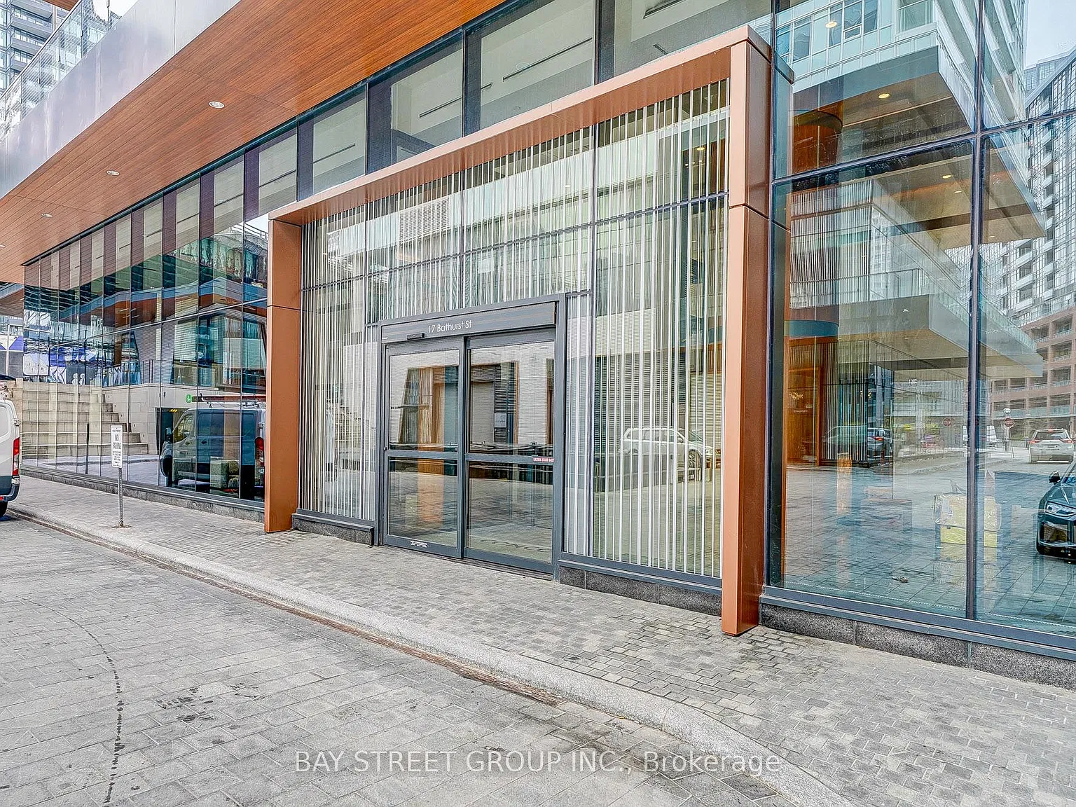 2 bed, $2,600 — Photo 2