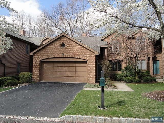 1st image of 99 Lakeview Dr