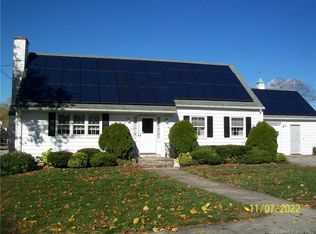 21 Union St, Shelton, CT 06484