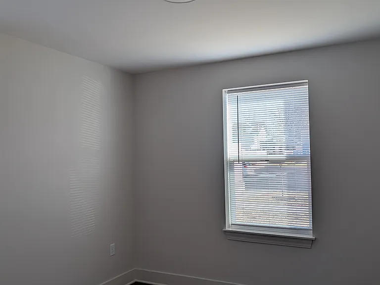 110 Hansbrough Pl — Photo 7